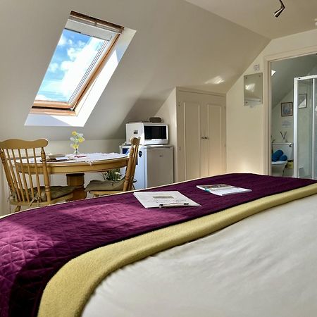 Priors Oak - A Cosy Studio With Countryside Views In Dorset Bed and Breakfast Stalbridge Esterno foto