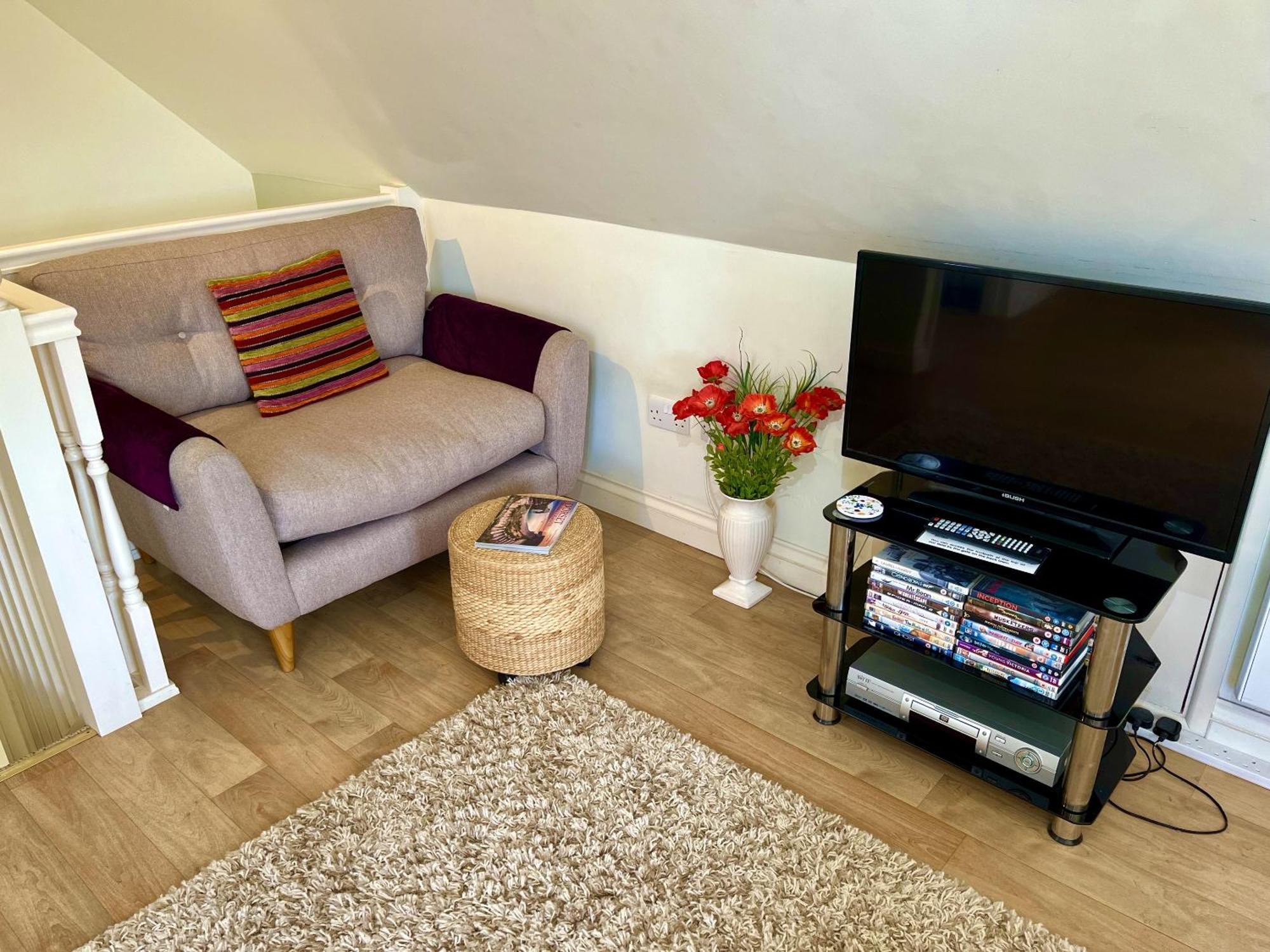 Priors Oak - A Cosy Studio With Countryside Views In Dorset Stalbridge Esterno foto