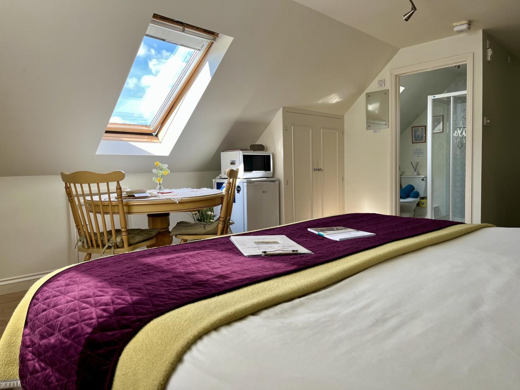 Priors Oak - A Cosy Studio With Countryside Views In Dorset Bed and Breakfast Stalbridge Esterno foto